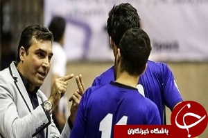 نیمه اول حرف زیادی برای گفتن نداشتیم/امیدوارم دانشگاه آزاد در لیگ فوتسال ماندگار شود