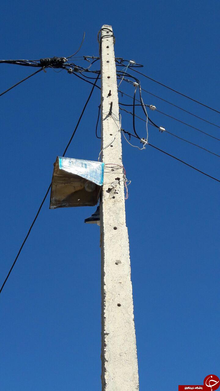 نصب چراغ&zwnj;های تیربرق با همت اهالی روستای گوانله + تصاویر