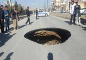 آوار شدن بخشی از خیابان بلوار  پرستار