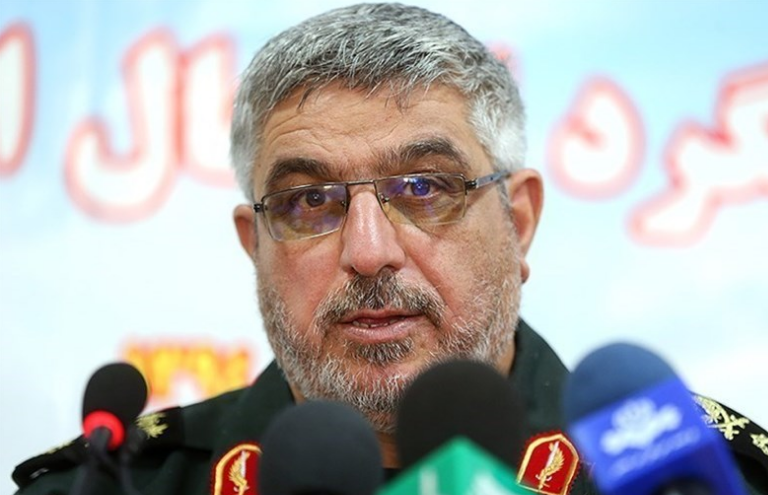 اگر روحیه انقلابی در جامعه حاکم شود دشمن هیچگاه طمع نخواهد کرد
