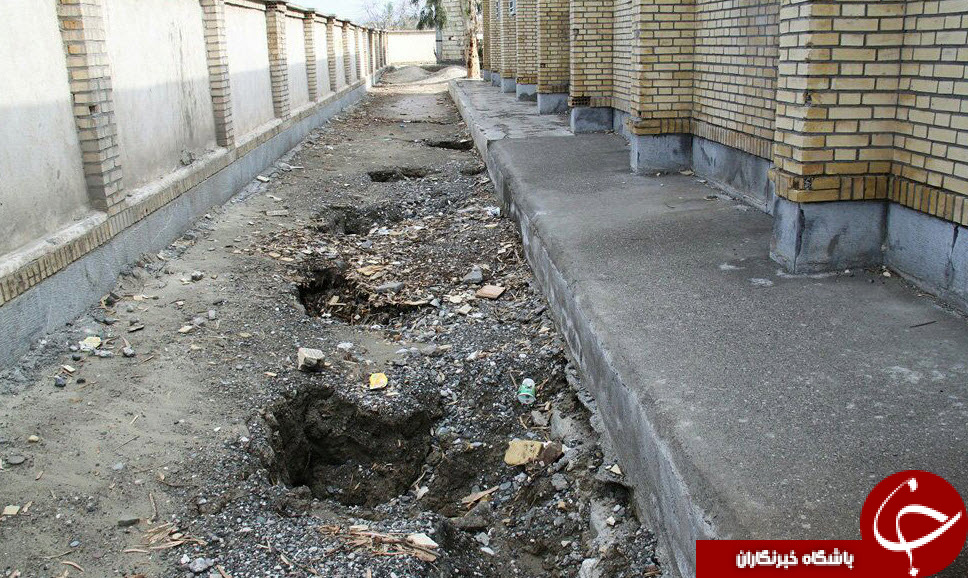 چاله چوله های حیاط مدرسه زخمی بر چهره دانش آموزان + تصاویر