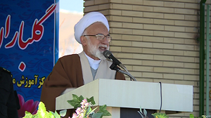 ایستادگی ملت ایران در برابر توطئه دشمنان