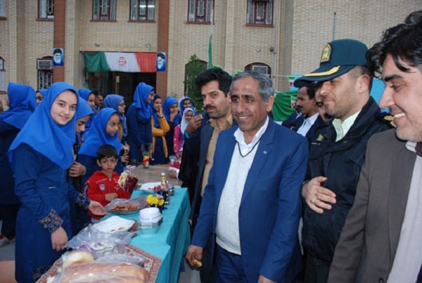 برگزاری بازارچه دستاوردهای دانش&zwnj;آموزی در دوراهک