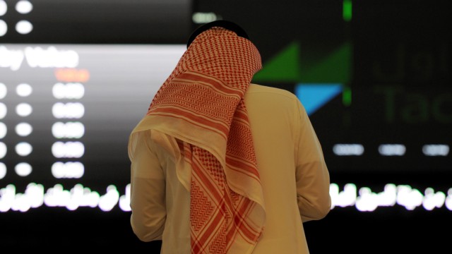 بحران اقتصادی در عربستان/ کاهش 69 درصدی طرح&zwnj;های عمرانی در این کشور