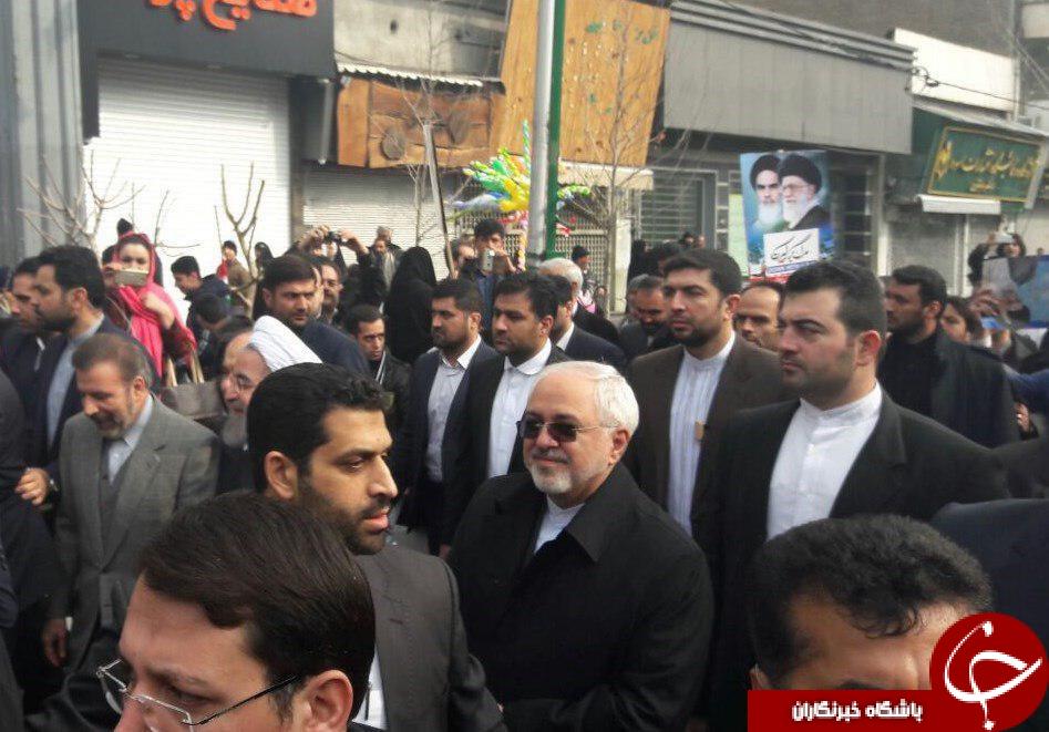 راهپیمایی 22 بهمن با حضور پرشور مردم آغاز شد/از حضور شهدای آتش&zwnj;نشان تا نمایش اقتدار ملی در خیابان آزادی+تصاویر