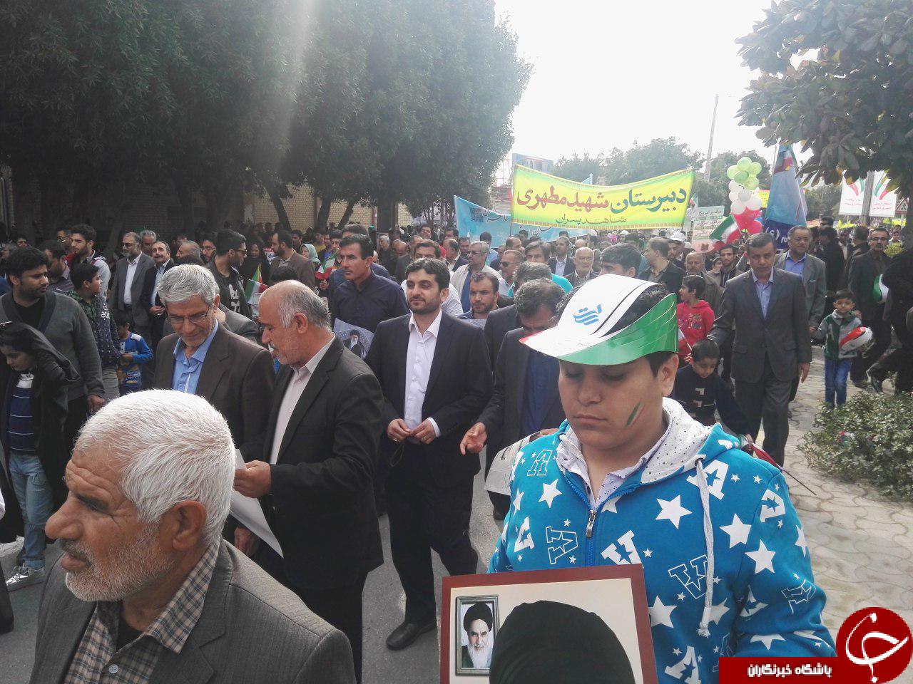 حضور پر رنگ مردم انقلابی استان بوشهر در راهپیمایی 22 بهمن