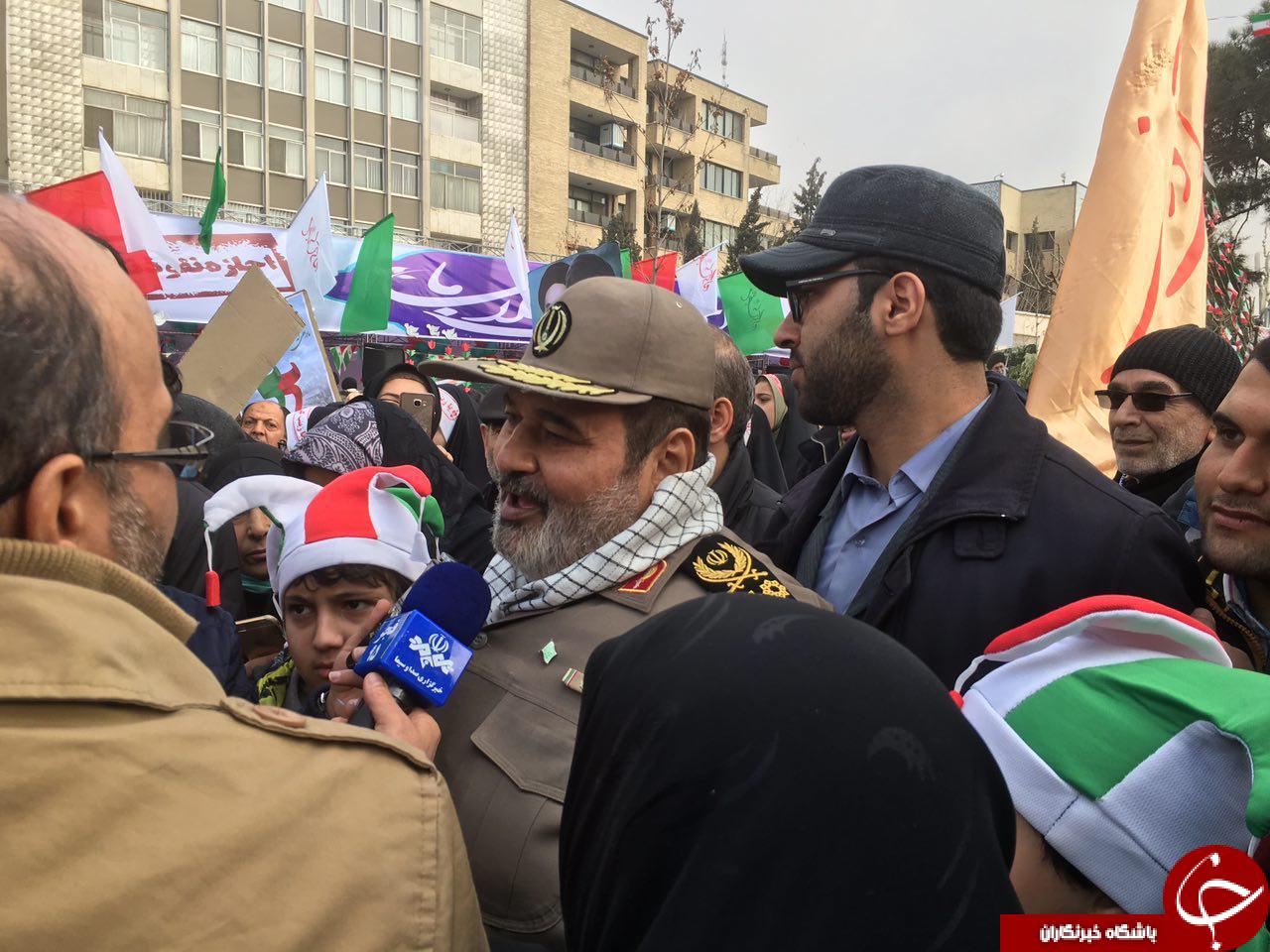 پاسخ تهدید آمریکایی&zwnj;ها در راهپیمایی 22 بهمن داده شد/ نمایش اقتدار ملی در خیابان آزادی + تصاویر