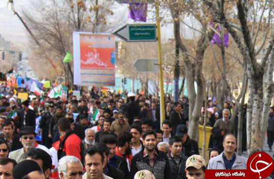 تصاویری از راهپیمایی یوم الله 22 بهمن در شهرکرد (2)