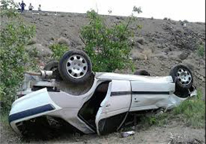 یک کشته و 3 مصدوم در واژگونی خودرو