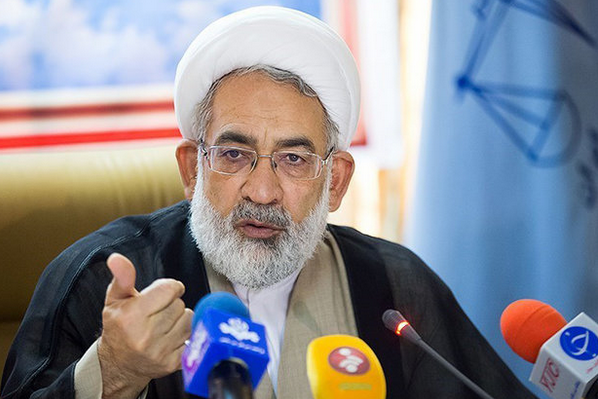 هرگونه اطلاع رسانی&zwnj; از طریق شبکه های&zwnj;اجتماعی خارجی ممنوع است
