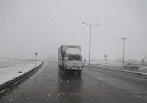 بارش برف در گردنه های استان