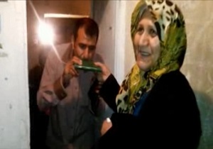 بدرقه شهید مدافع حرم توسط مادرش + فیلم