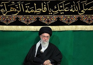 ذكر مصائب حضرت زهرا(س) در حضور رهبر انقلاب + فیلم