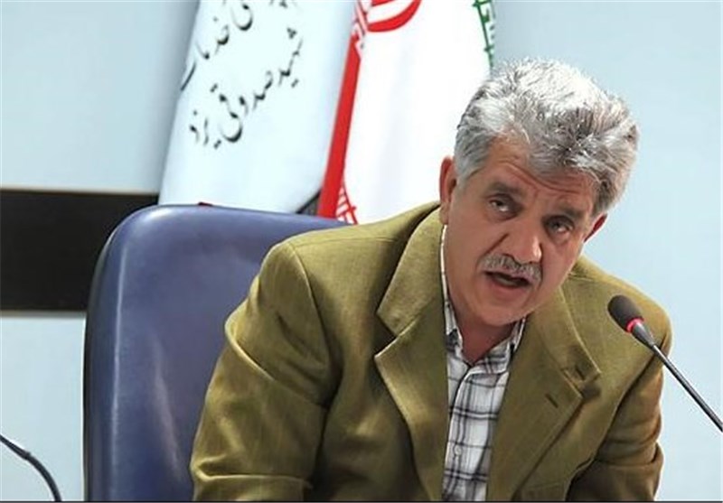 بدهى بيمه&zwnj;ها زنجيره تامين دارو را با مشكل مواجه مى&zwnj;كند/ نبود داروساز در داروخانه تخلف است