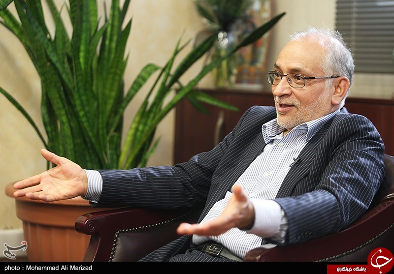 برای حمایت از روحانی &laquo;۳ شرط&raquo; داریم/ رئیس جمهور باید قاطعانه یارانه&zwnj;ها را حذف می&zwnj;کرد