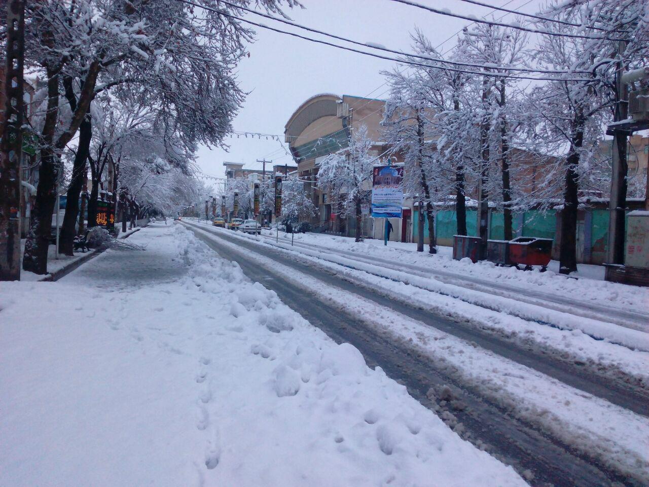 تردد در جاده های استان لرستان فقط با زنجیر چرخ