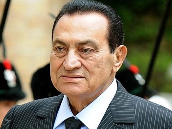 حسنی مبارک: جزایر تیران و صنافیر متعلق به مصر هستند