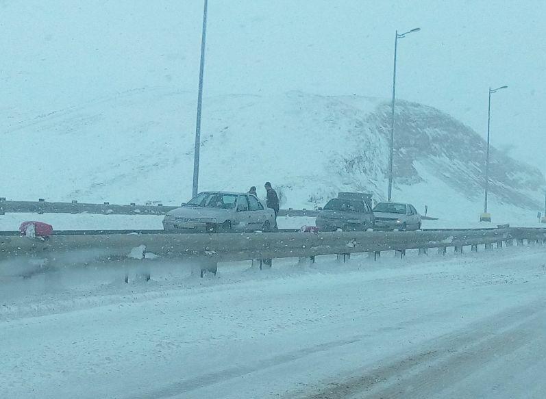بارش برف و باران در محورهای خراسان شمالی