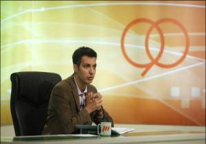 بررسی داوری و احکام انظباطی دربی 84 در برنامه نود + فیلم