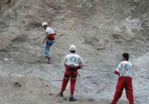 نجات 2 کوهنورد گرفتار در ارتفاعات استان