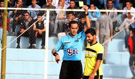 اکبریان قاضی دیدار پرسپولیس - سپاهان/ بنیادی فر برای آبی ها سوت می زند