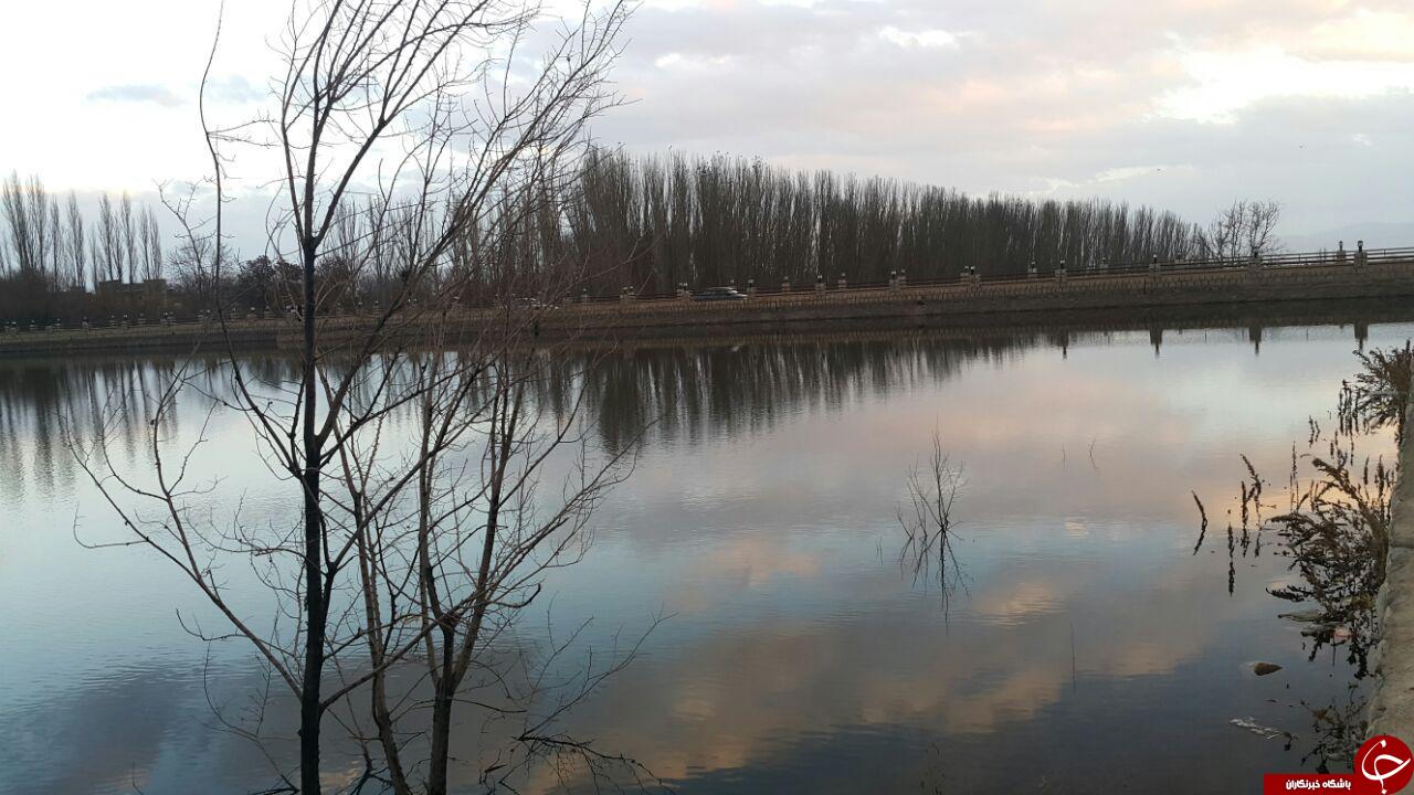 نمایی زیبا از دریاچه سمیرم + تصاویر