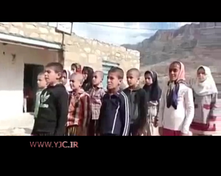 سرود زیبای دانش‌آموزان عشایری برای رهبر انقلاب + فیلم