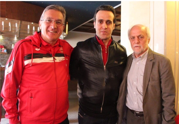 علی کریمی در هتل پرسپولیسی&zwnj;ها حاضر شد