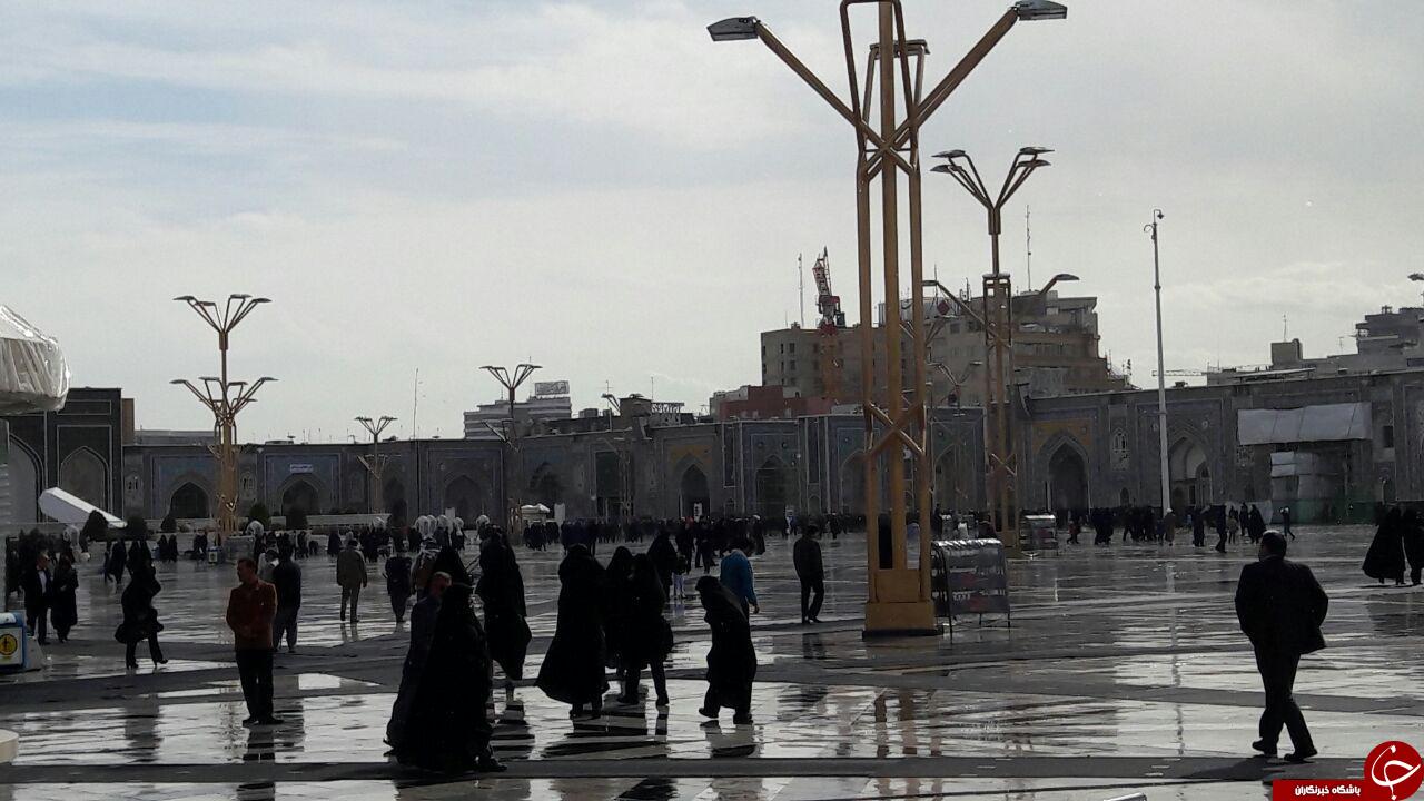 حال و هوای بارانی در حرم حرم امام رضا (ع) + تصاویر