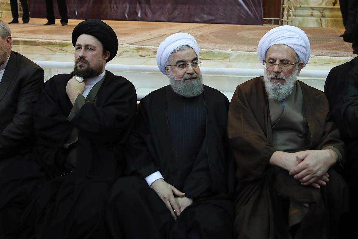 روحانی در مراسم چهلمین روز درگذشت آیت الله هاشمی رفسنجانی حضور یافت