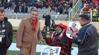 درگیری هواداران پرسپولیس در مقابل درب ورزشگاه آزادی