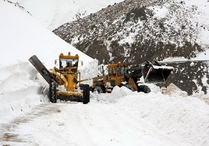 برف، راه 6 روستای شمال آذربایجان غربی را بست