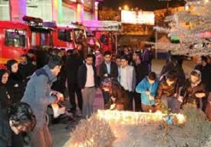 همدردی مردم سربندر با آتش نشانان حادثه ساختمان پلاسکو + فیلم