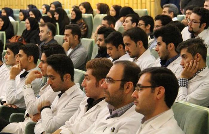 راهنماهای بالینی دست پزشکان را نمی&zwnj;بندد/ تشکیل کمیته اقتصاد درمان، دارو و تجهیزات مصرفی