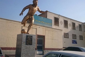 ورود استقلالی ها به استادیوم آبادان/خوشامدگویی آبادانی ها به آبی پوشان