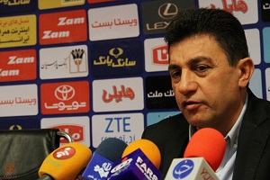 قلعه نویی: سازمان لیگ عدالت را اجرا کند/ شکل برخوردها با امیر قلعه نویی متفاوت است