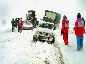 برف گردشگران را در تاراز غافلگیر کرد