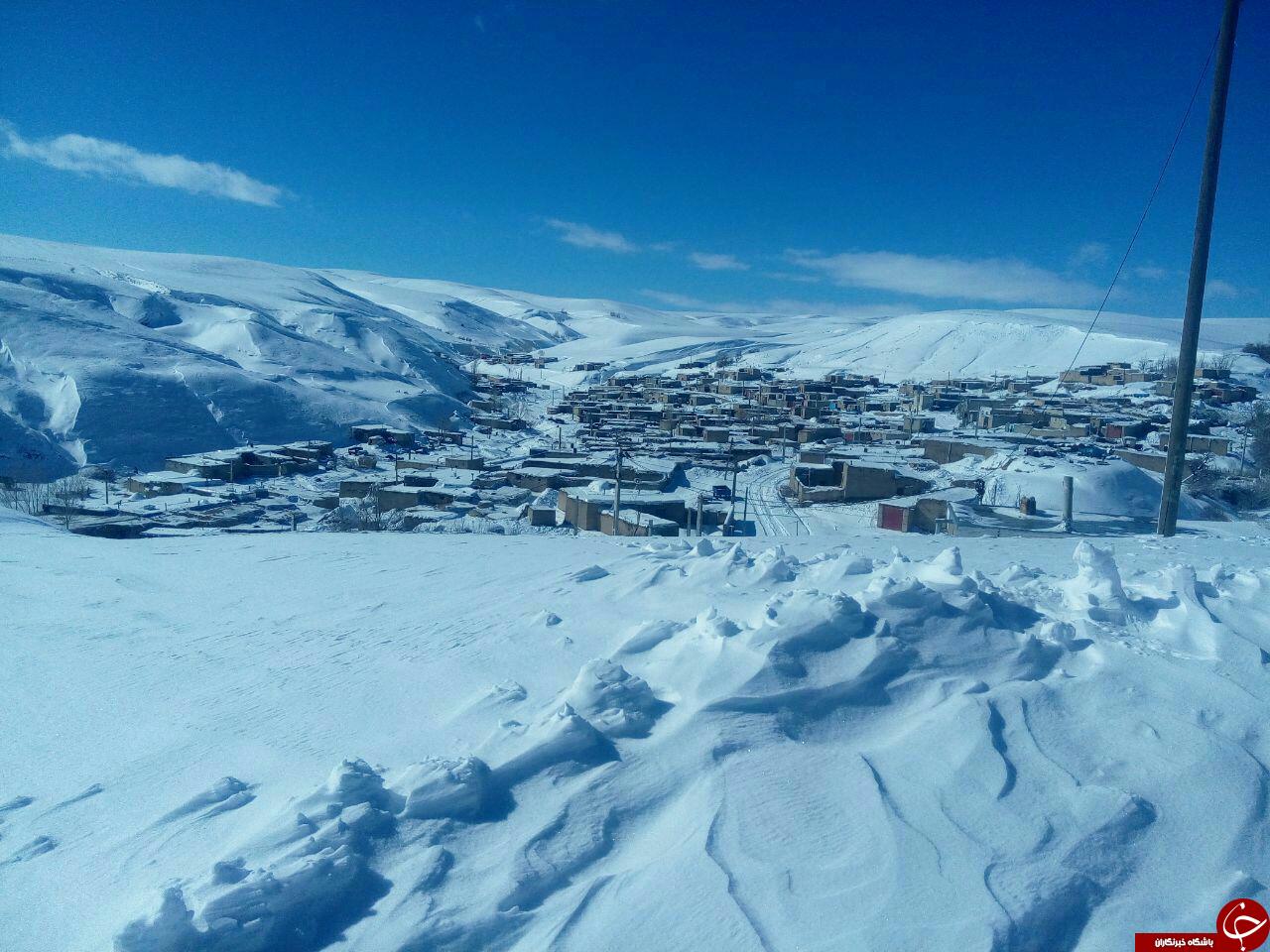 برف یک متری در منطقه تکاب + تصاویر