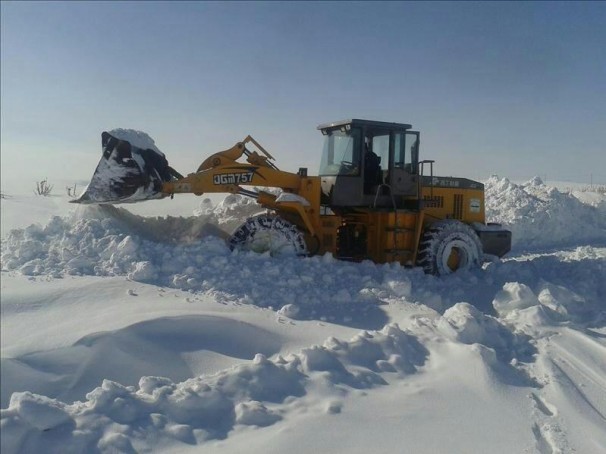 بسته شدن راه 800 روستای آذربایجان شرقی در پی بارش برف