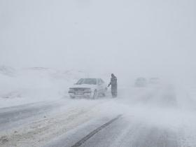 تردد در محورهای جنوبی آذربايجان غربی تنها با زنجير چرخ