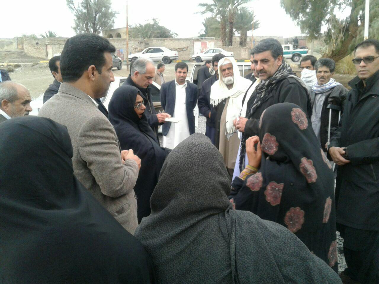قول مسئولان خاش برای حل مشکلات مردم کارواندر و تیغ آب