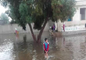 دانش‌آموزان در این مدرسه باید غواص باشند! + فیلم