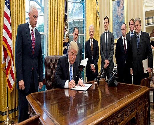 عکسِ&zwnj;جنجالی ... همۀ مردانِ&zwnj; تصمیم &zwnj;گیرنده&zwnj; برای &zwnj;سقط&zwnj; جنین