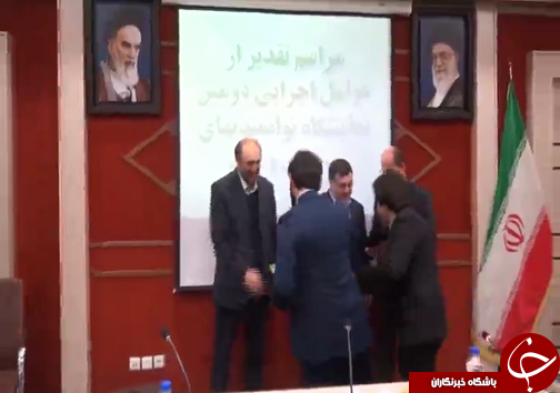 تجلیل از عوامل نمایشگاه توانمندی های روستایی و عشایری