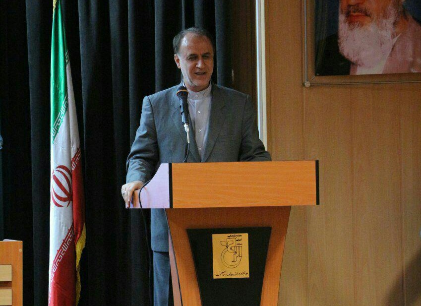 دلسوزان نظام بايد با وحدت افكار عمومی را از غرب&zwnj;زدگی نجات دهند/مسير كنونی پاسخگوی نيازهای مردم نيست
