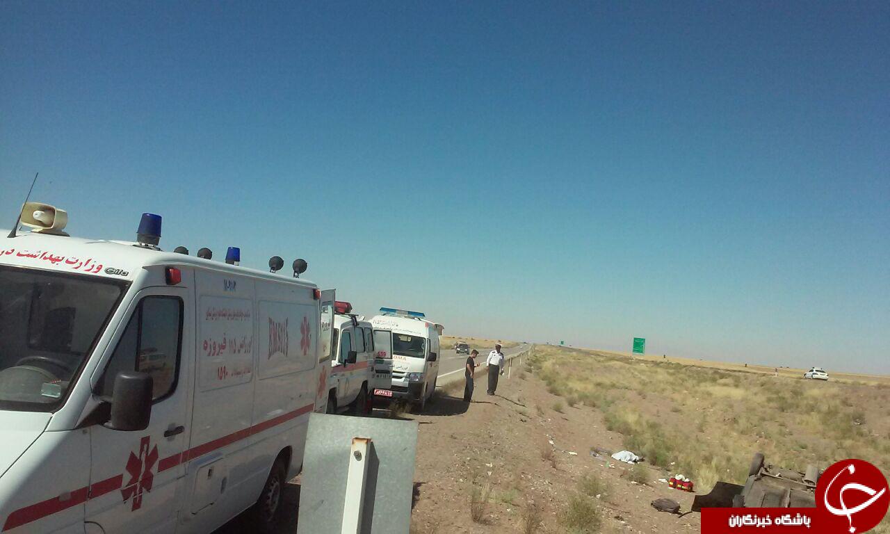 واژگونی خودرو 405 جان یک خانم جوان را گرفت