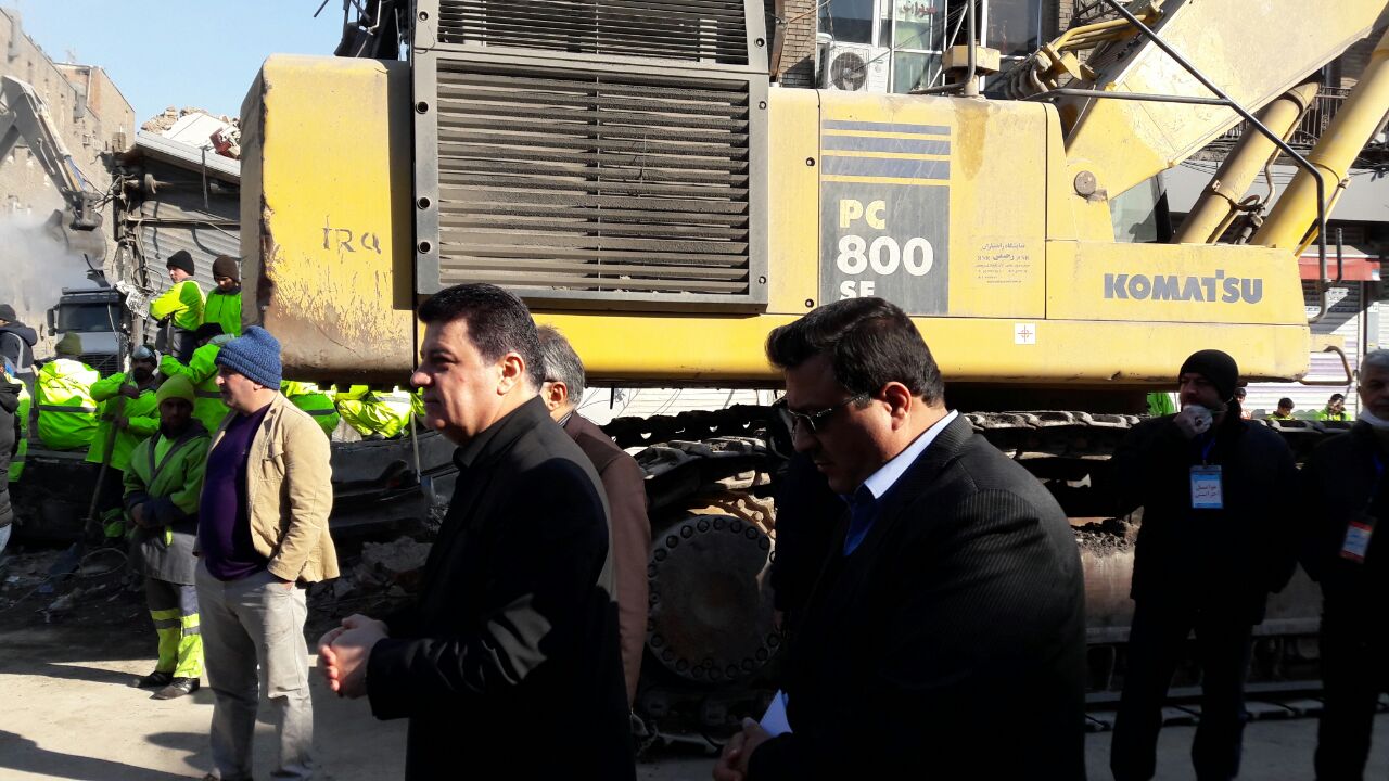 سفیر سوریه در محل حادثه پلاسکو حضور یافت