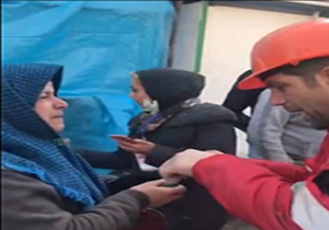 گفتگوی کوتاه سخنگوی آتش‌نشانی با یک مادر + فیلم
