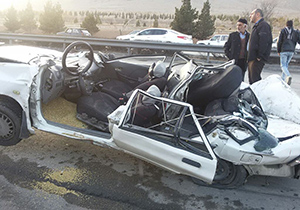 کشته شدن 2نفر براثر واژگونی مخزن حمل گندم در خمینی شهر