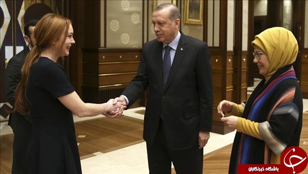 اردوغان از بازیگر هالیوودی مدال گرفت!+ تصاویر